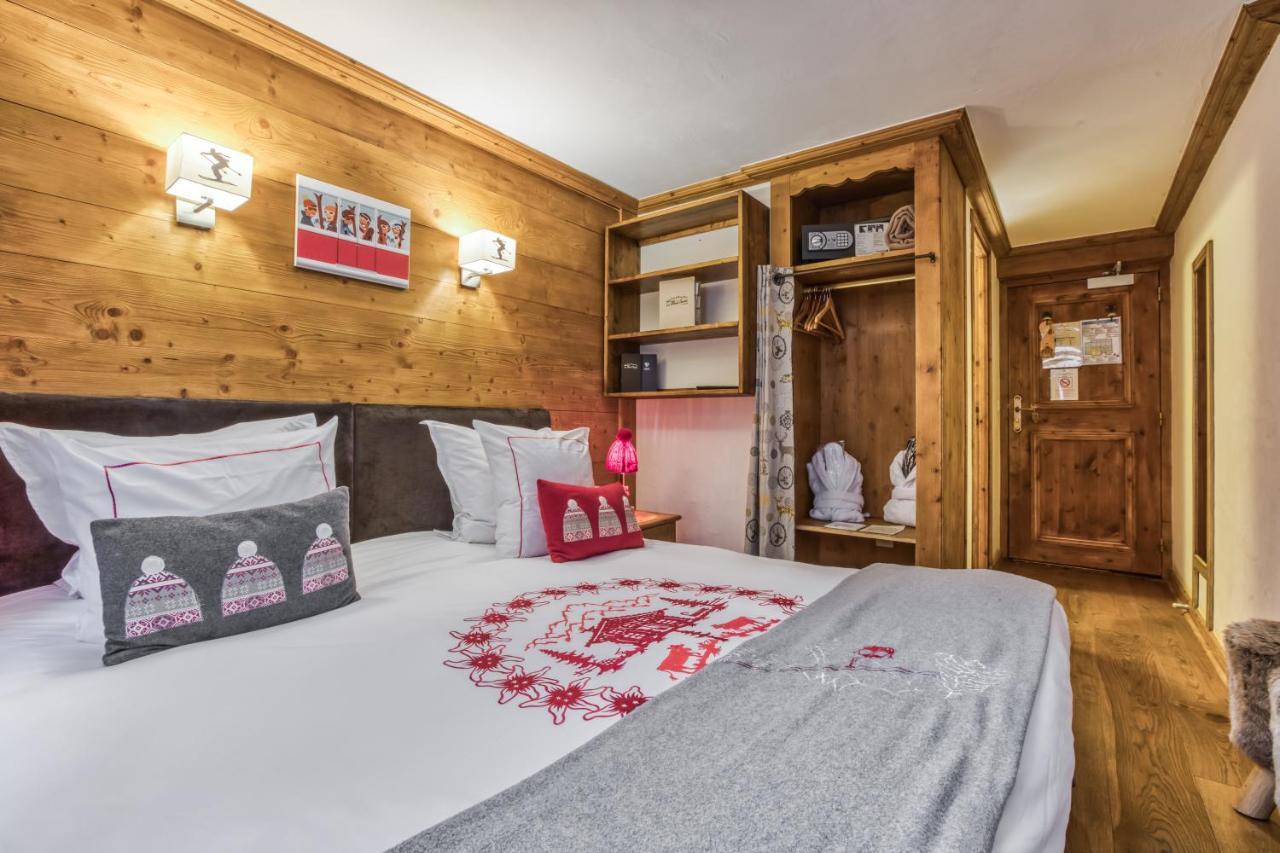 Les Monts Charvin Hotel Корчевел Екстериор снимка