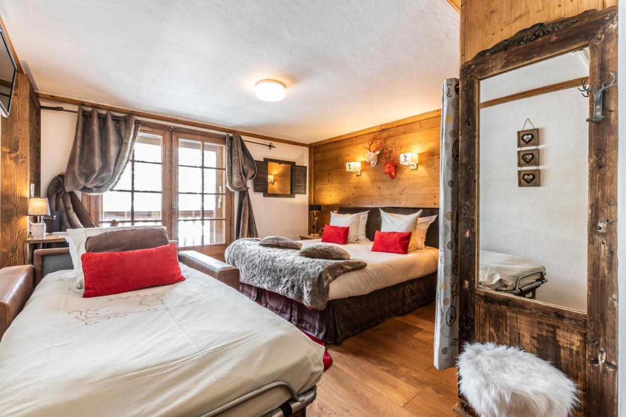Les Monts Charvin Hotel Корчевел Екстериор снимка